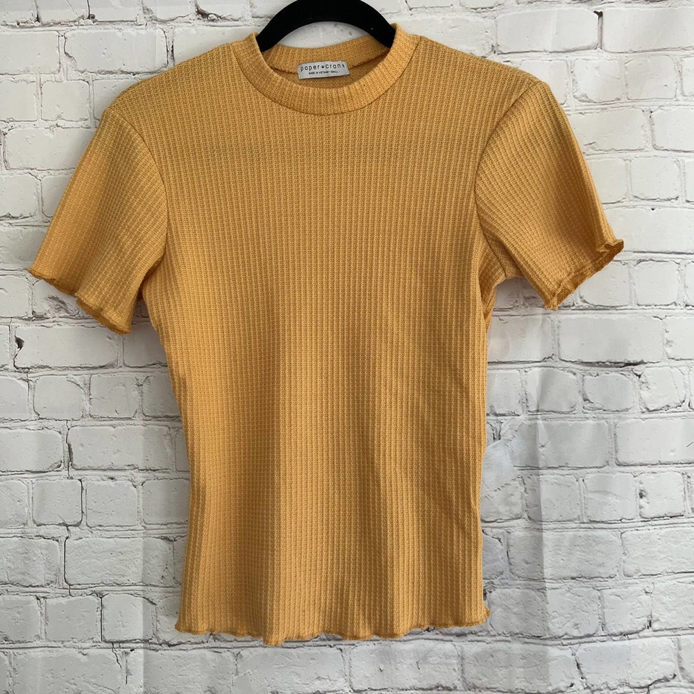 Paper Crane Mustard Ribbed Knit Short Sleeve Top Size S